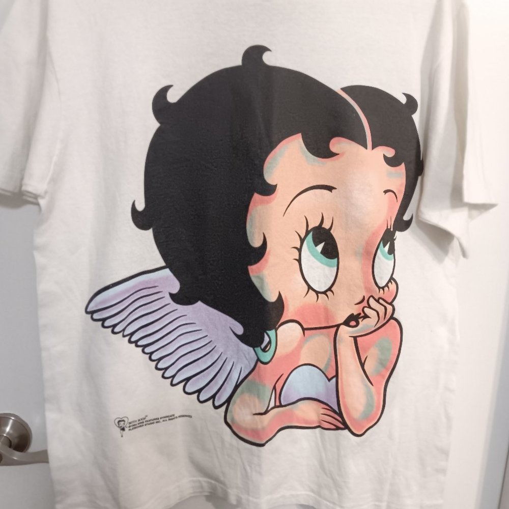 COLLECTIBLE "BETTY BOOPS" SHIRT.   PRINTED IN 1994 NEW SIZE L
